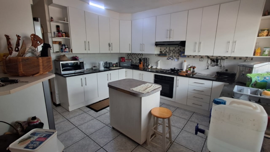 4 Bedroom Property for Sale in Parys Free State
